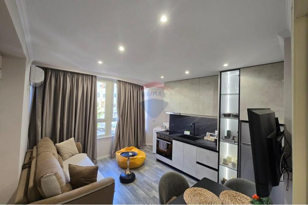 Apartment 1+1 for rent 9 Floors Center !