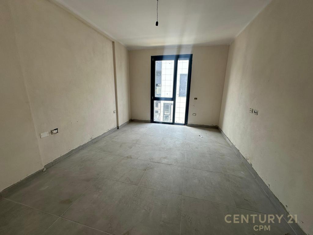 SHESIM APARTAMENT 1+1 TEK MET INVEST,LIQENI I THATE!