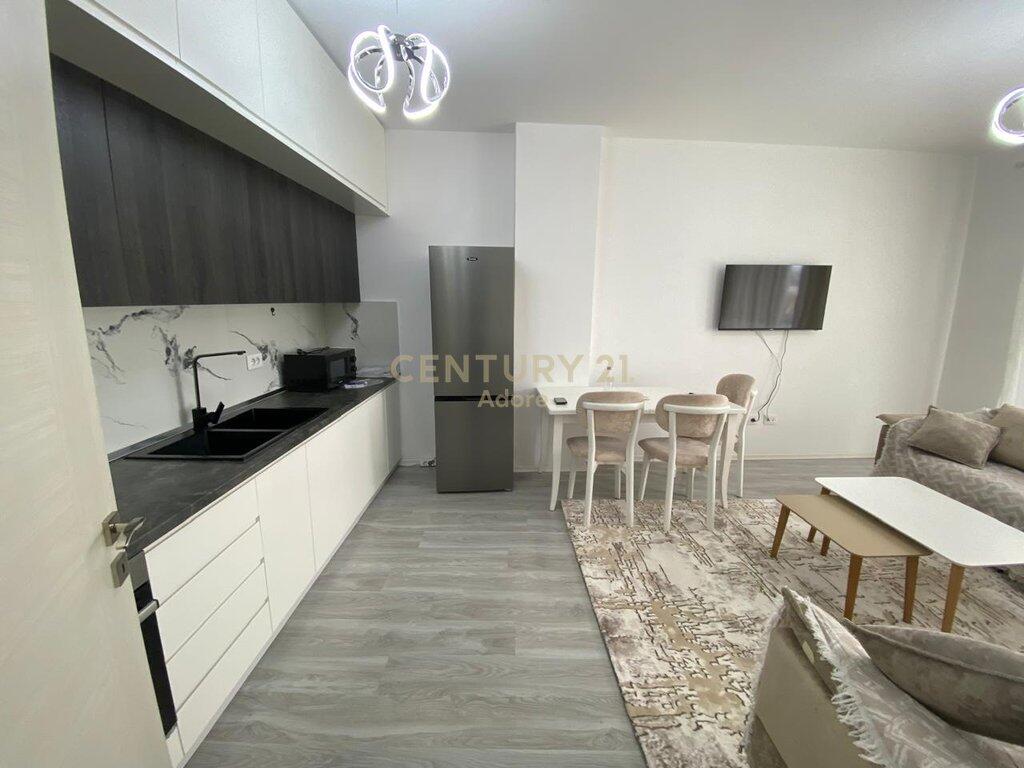 Super Apartament 2+1+2 për Qira në Unazën e Re !! 600 € /Muaj