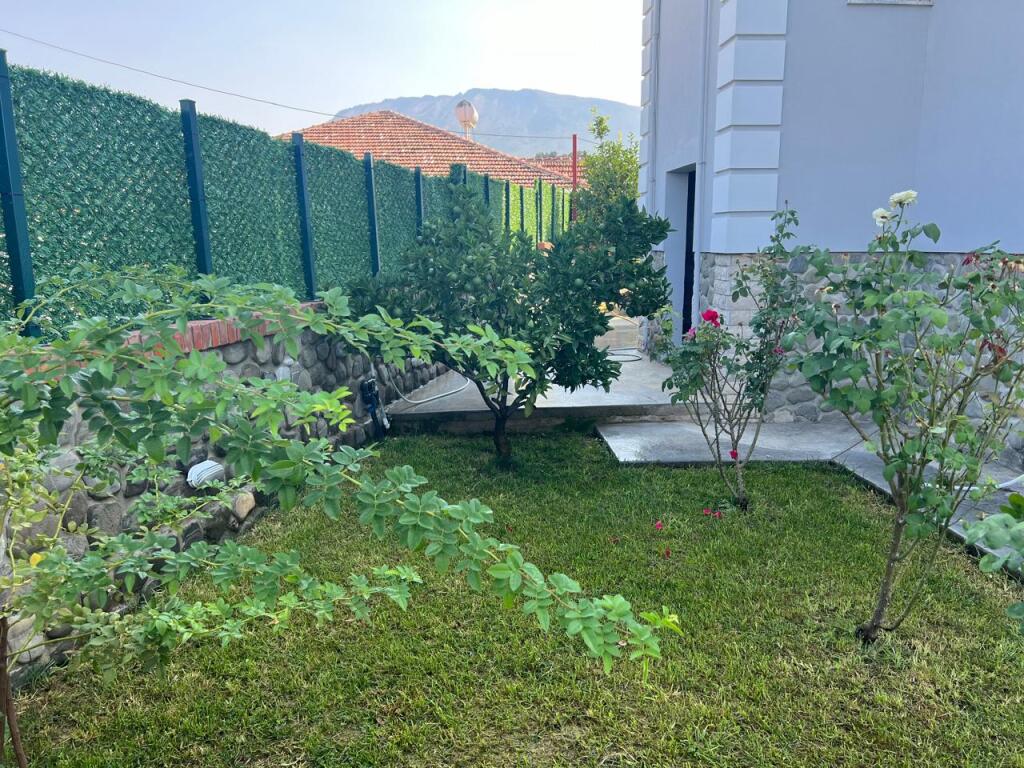 🏡 3-STORY VILLA FOR RENT – LUNDËR, near TEG