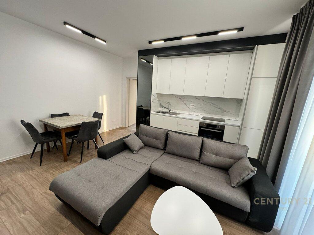 2+1 Apartment with Parking Space for Rent – Tirana Garden Building, Kavaja Street
