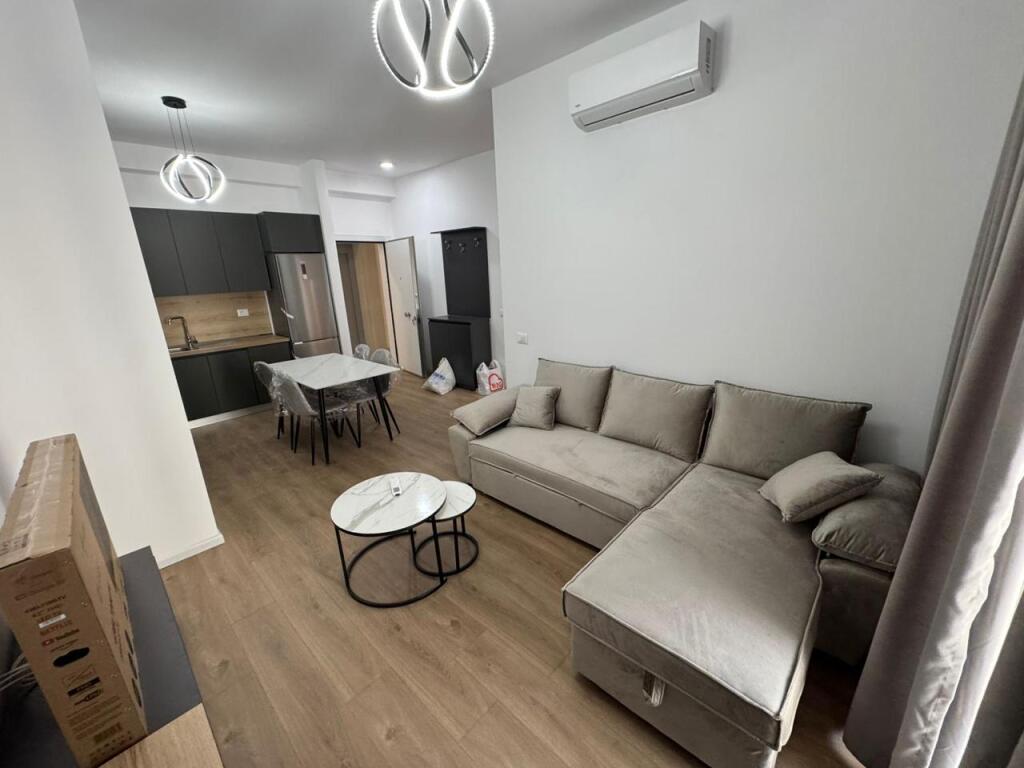Jepet me qera Apartament 1+1, Ali Dem
