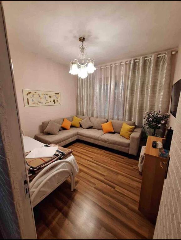 Shitet apartament 2+1 Myslym Shyr