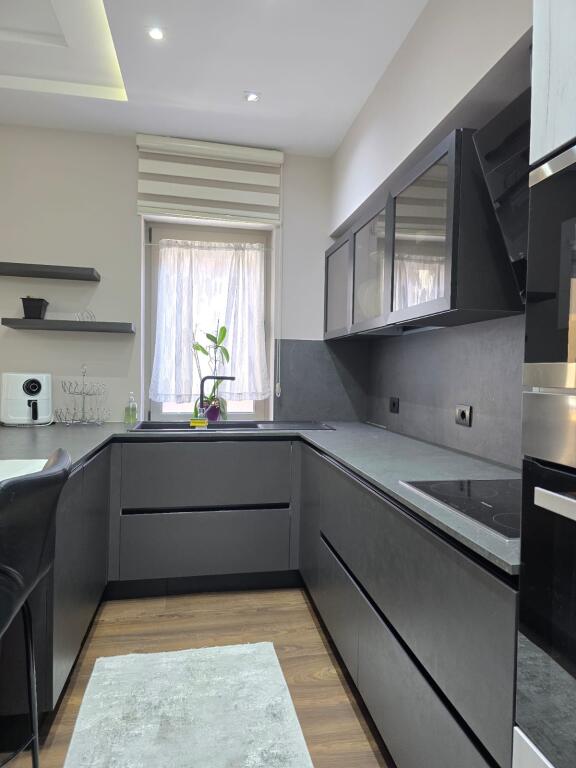 APARTAMENT 3+1 ME QIRA TEK KOMPLEKSI DELIJORGJI