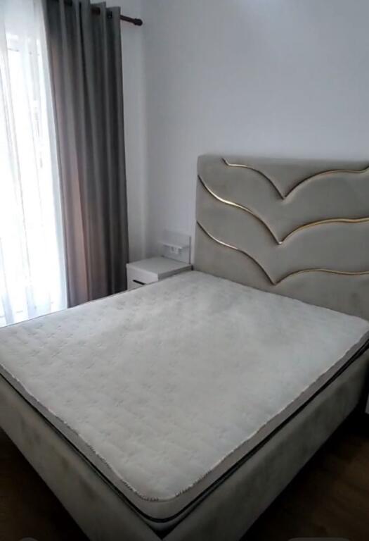 Jepet me Qera Apartamenti 1+1+ Post Parkim  tek Kompleksi Oxa