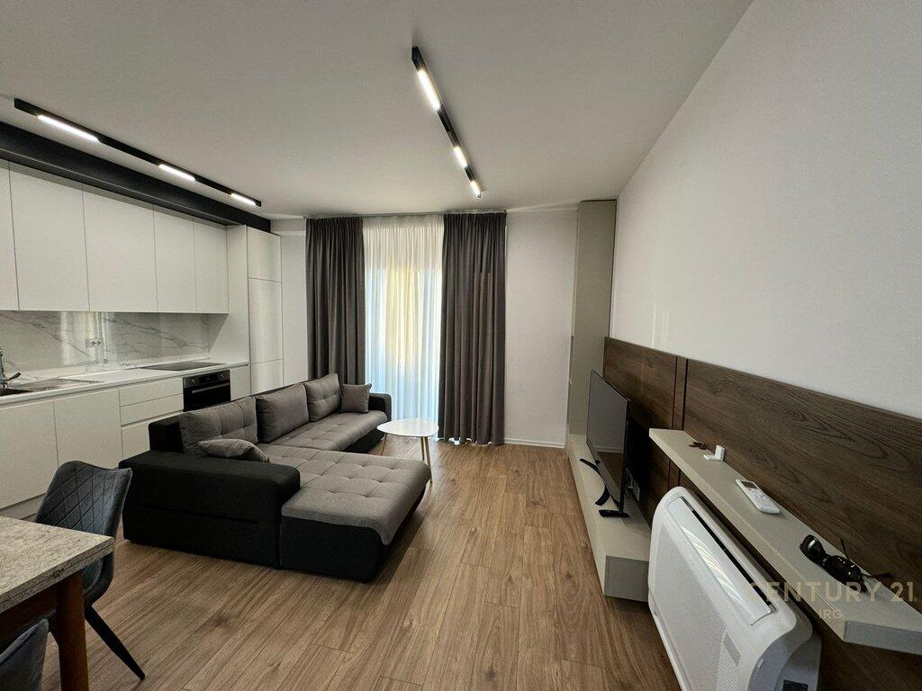2+1 Apartment with Parking Space for Rent – Tirana Garden Building, Kavaja Street