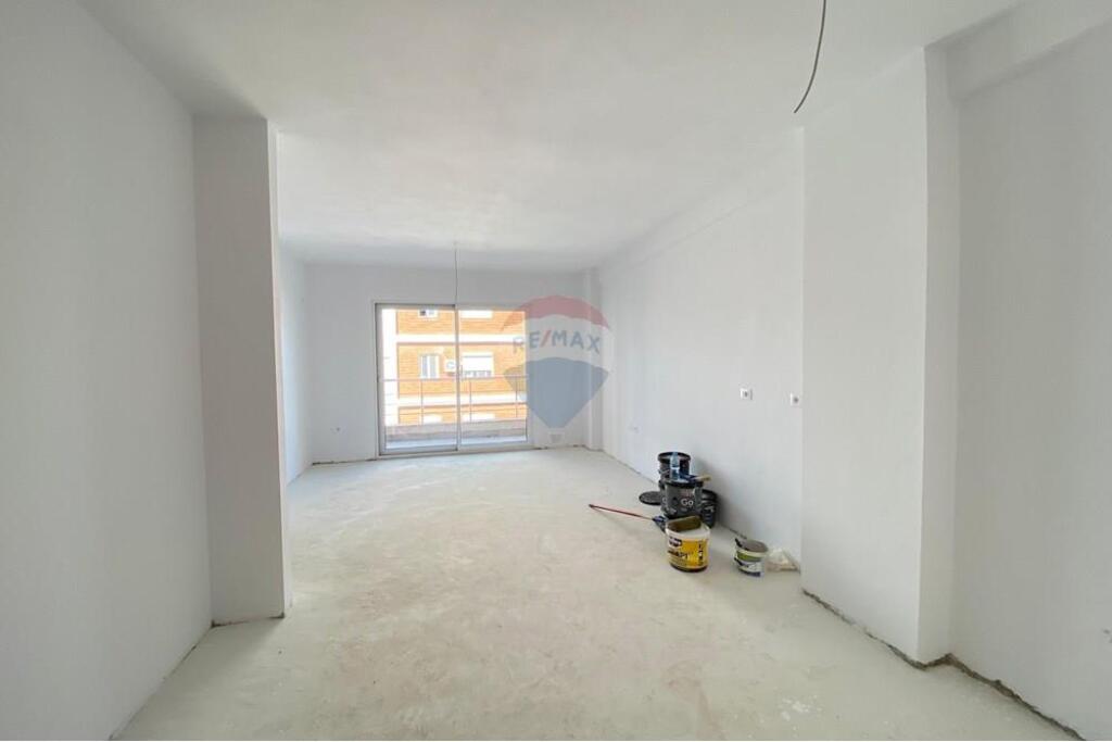SHITET, APARTAMENT 2+1, FRESKU. !