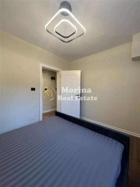 Shitet Apartament 1+ 1, te 21 Dhjetori, te Mozaiku,  Cmimi 105000 Euro.
