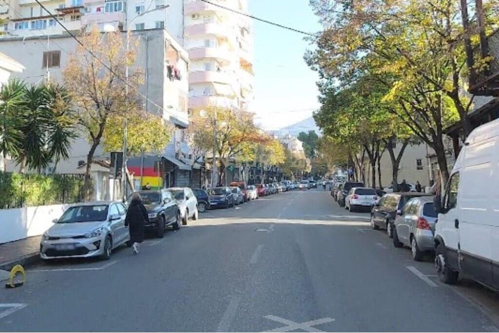 Garsoniere për shitje