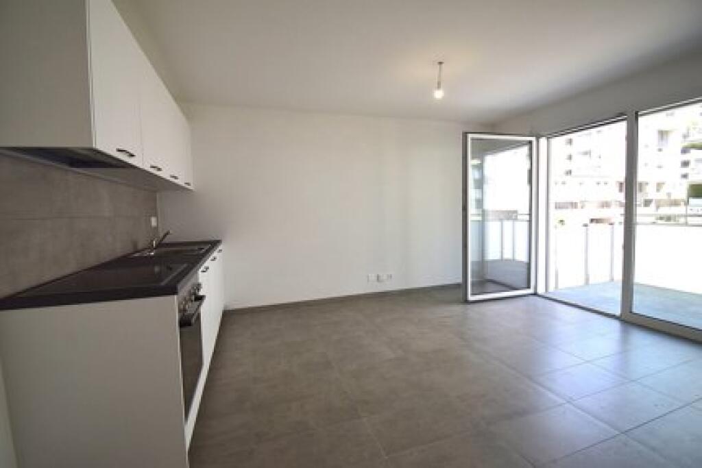 Apartment/Papafingo For Rent 4+1+3 At Dry Lake (ID B230148) Tirana