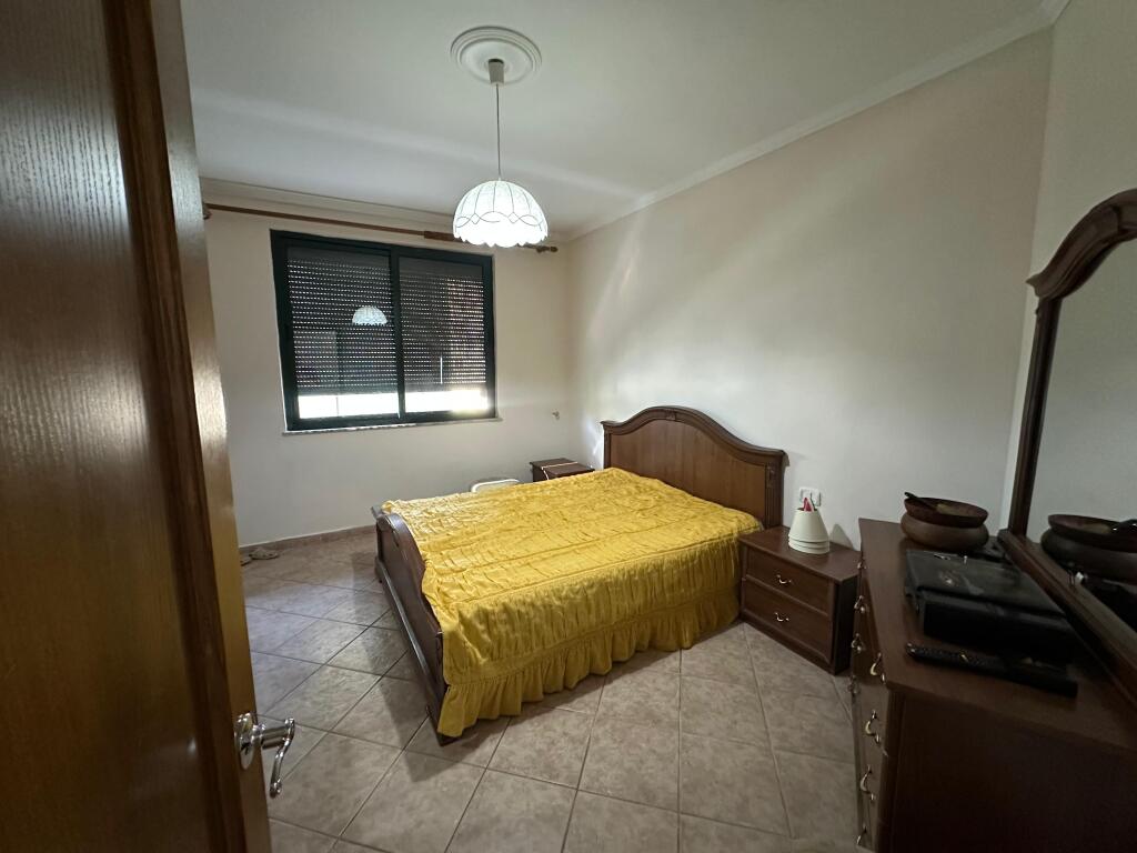 📣 Jepet me qira ambient për zyra – 3+1+2 📍 Ish Ekspozita ✨