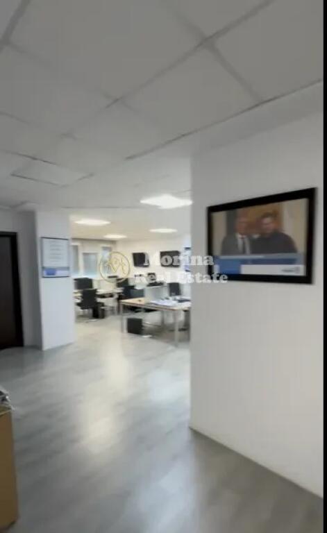 Shitje, Ambient Biznesi, ne Bllok, Cmimi 325000 Euro.
