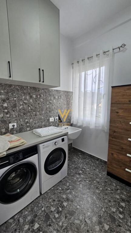 JEPET VILE TRE KATESHE ME QERA NE MJULL BATHORE 2.500 EURO
