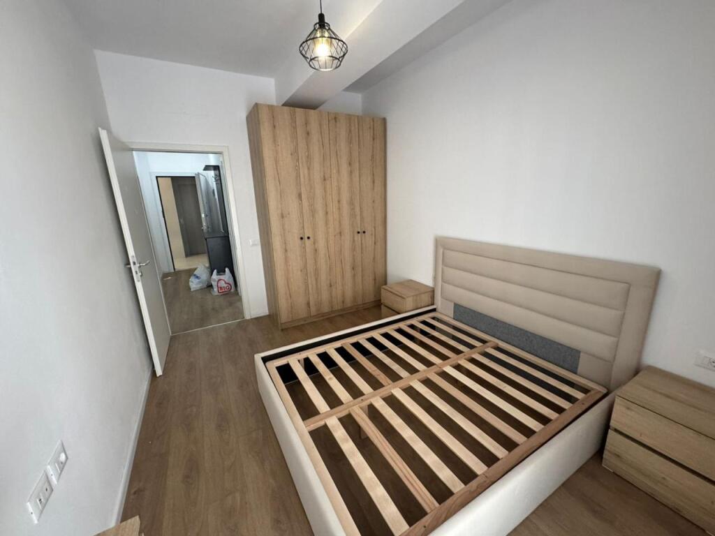 Jepet me qera Apartament 1+1, Ali Dem