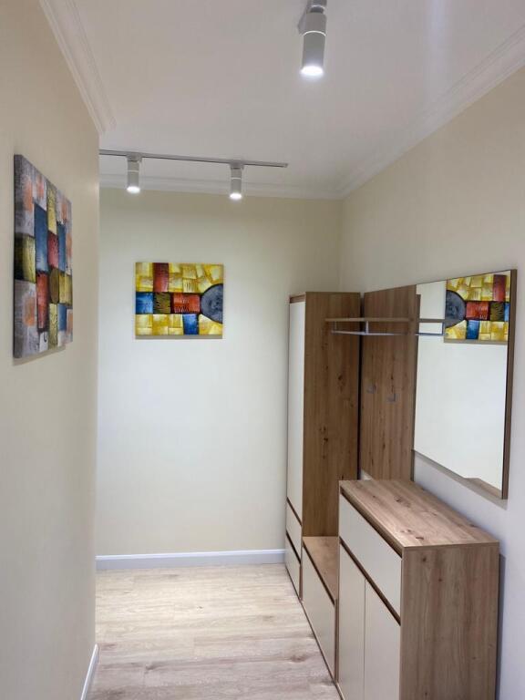 Apartment me qera 2+1+3 Pazari i ri