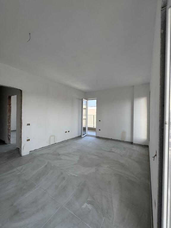 Shitet apartament 2+1 Qtu