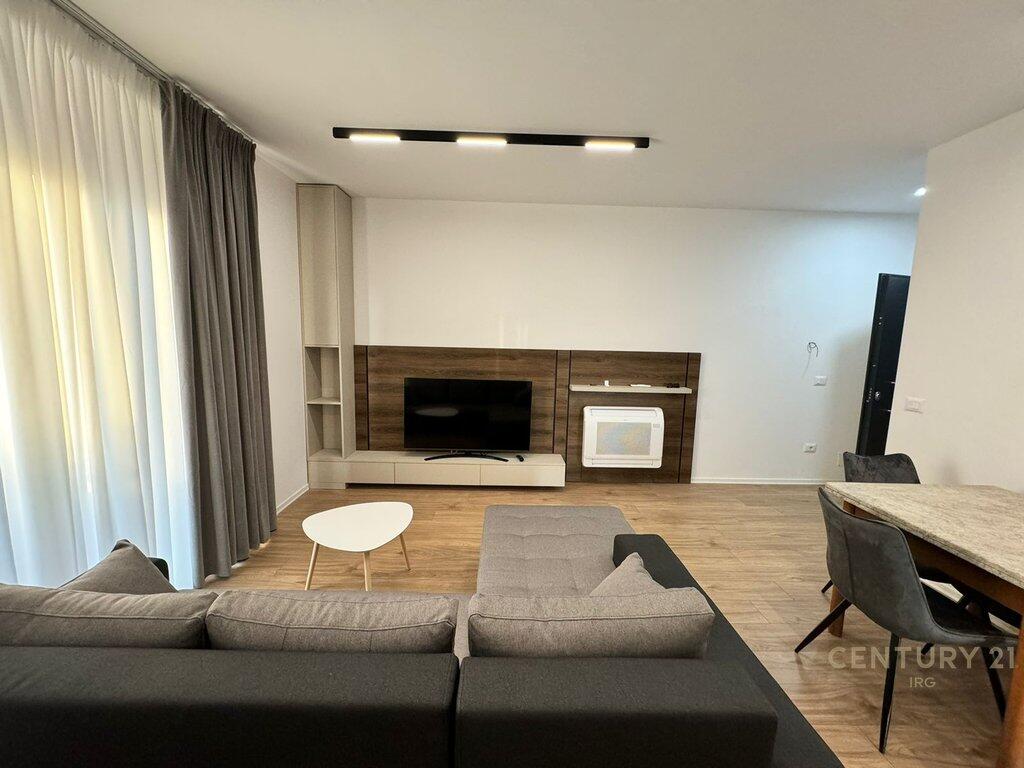 2+1 Apartment with Parking Space for Rent – Tirana Garden Building, Kavaja Street