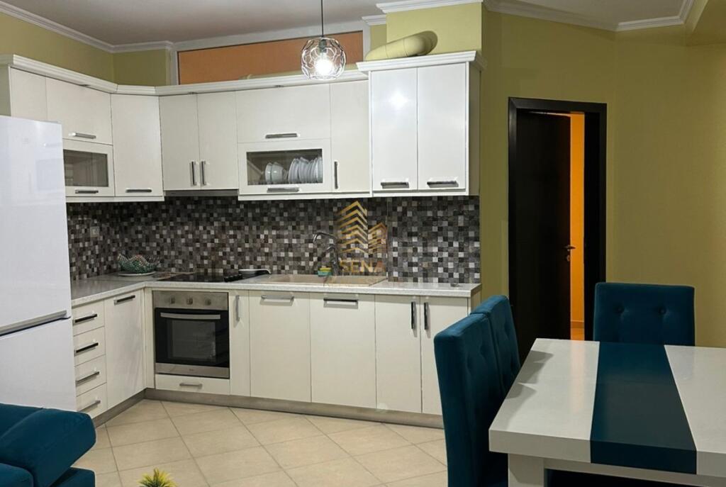 Qira, Apartament, 1+1+blk, Astir, 400 Euro/Muaj