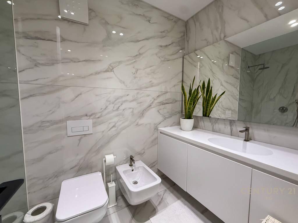 LEDA (IRG120691) VILË LUKSOZE PËR SHITJE NË MJULL-BATHORE! - 2,000,000 €