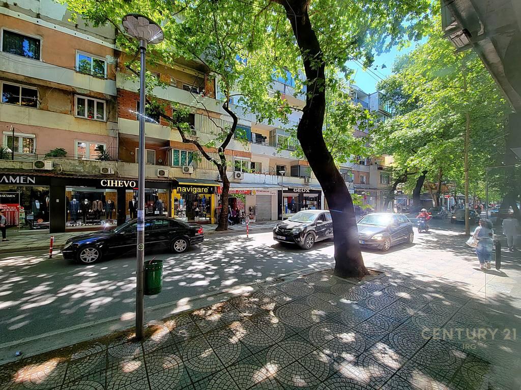 LEDA (IRG118072) SHITET DYQAN BUZE RRUGES SE MYSLYM SHYRIT - 650,000 €