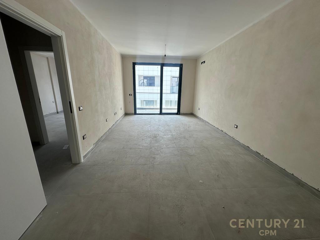 SHESIM APARTAMENT 1+1 TEK MET INVEST,LIQENI I THATE!