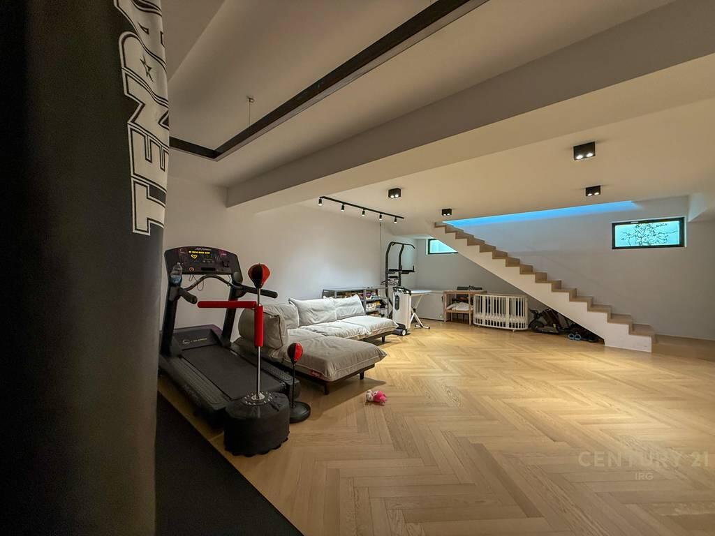 LEDA (IRG120691) VILË LUKSOZE PËR SHITJE NË MJULL-BATHORE! - 2,000,000 €