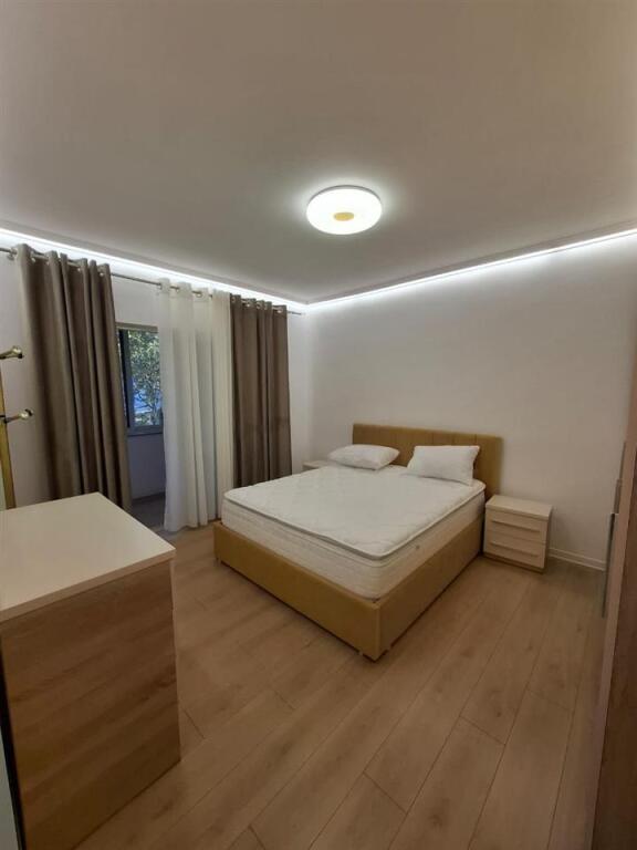Apartament 1+1 me qera tek Stacioni i Trenit