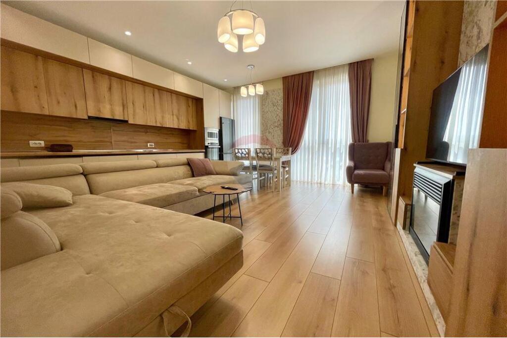 Apartament 2+1 për qira tek 5 Maji!