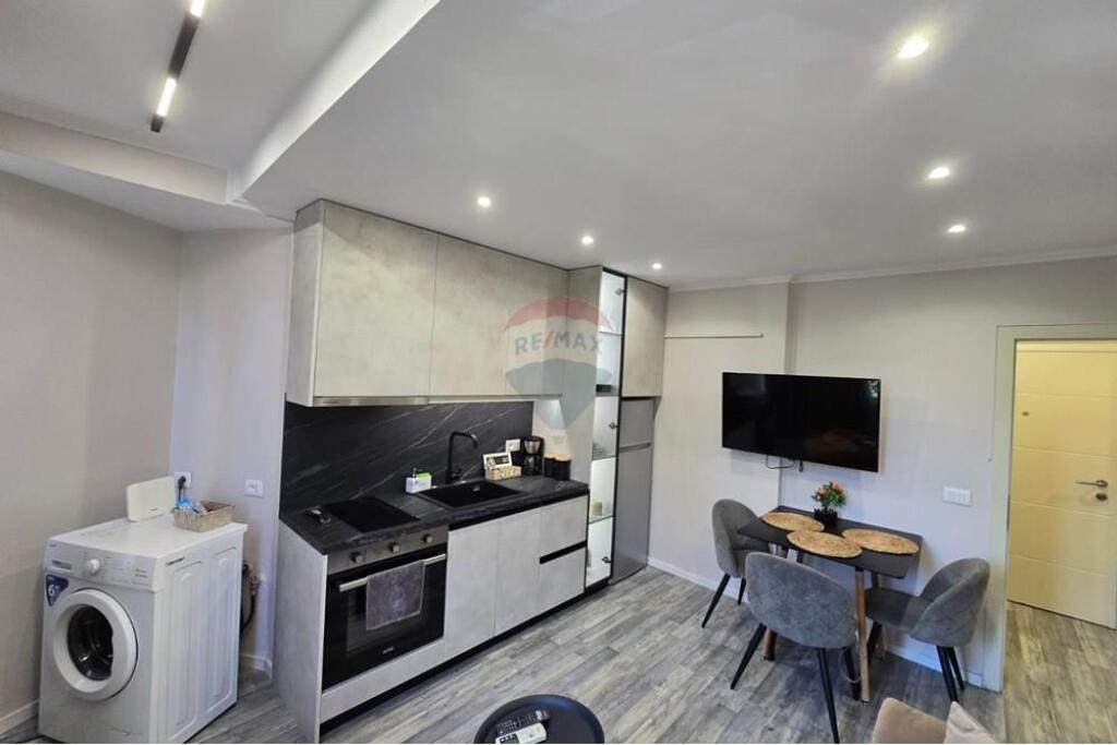 Apartment 1+1 for rent 9 Floors Center