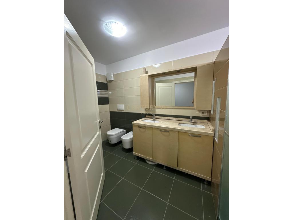 Apartament 2+1 me Qira – Tek Art Turbina, Liqeni i Tiranës