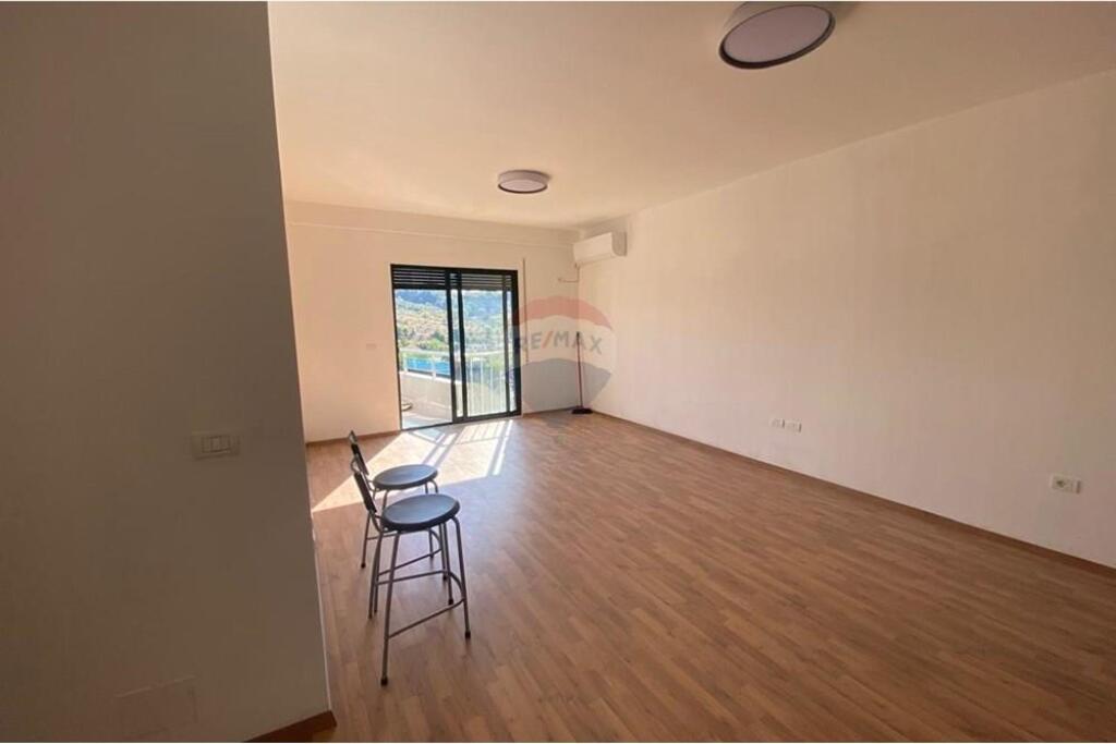 APARTAMENT 2+1+2 ME QIRA NE ASTIR!