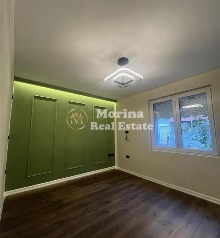 Shitet Apartament 1+ 1, te 21 Dhjetori, te Mozaiku,  Cmimi 105000 Euro.