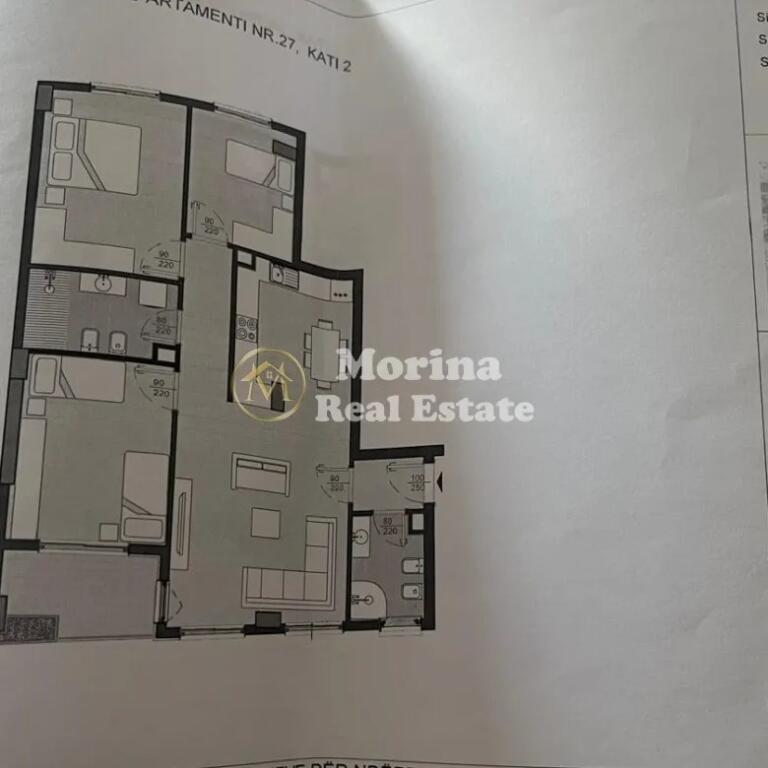 Shitet Apartament 3+1+2wc, Rruga 5 Maji, 1300 euro/m²