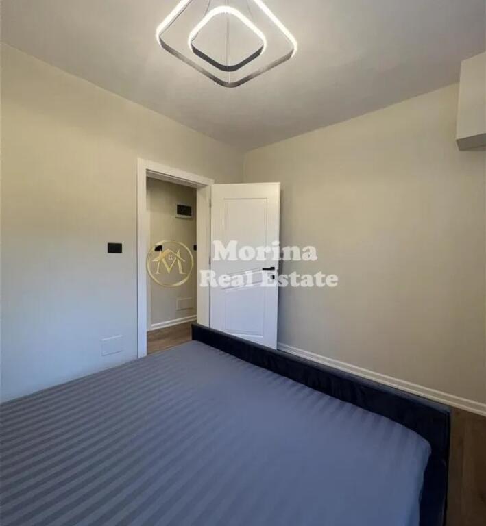 Shitet Apartament 1+ 1, te 21 Dhjetori, te Mozaiku,  Cmimi 105000 Euro.