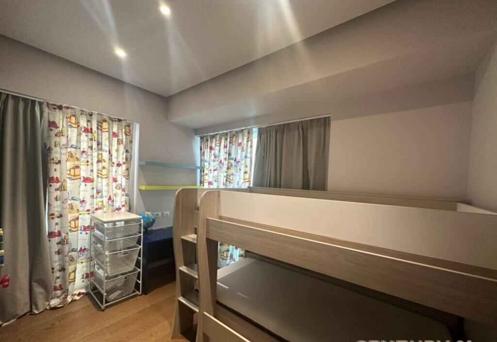 Apartament 2+1+2 me post parkimi për qira te Ambasador 3!
