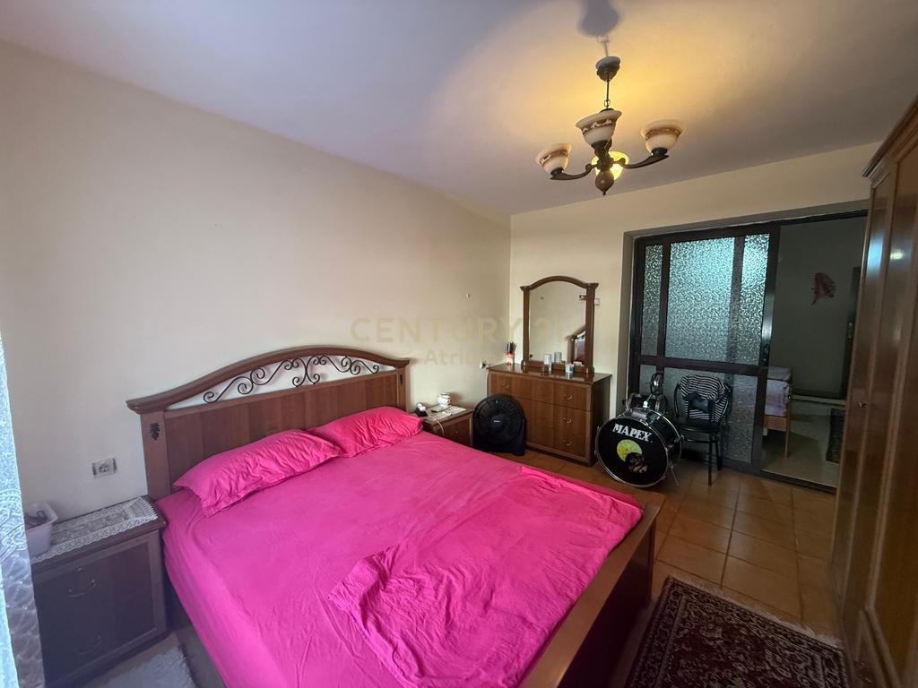 Shitet Apartament 3+1 – Zona e Oxhakut.  155,000 €
