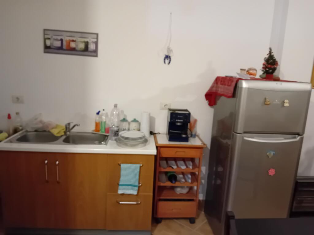 Vlore, rent 2+1 apartment +Balcony Floor 1, 84 m 400 € (Albano and Romina Area, Pavarsia Neighborhood)
