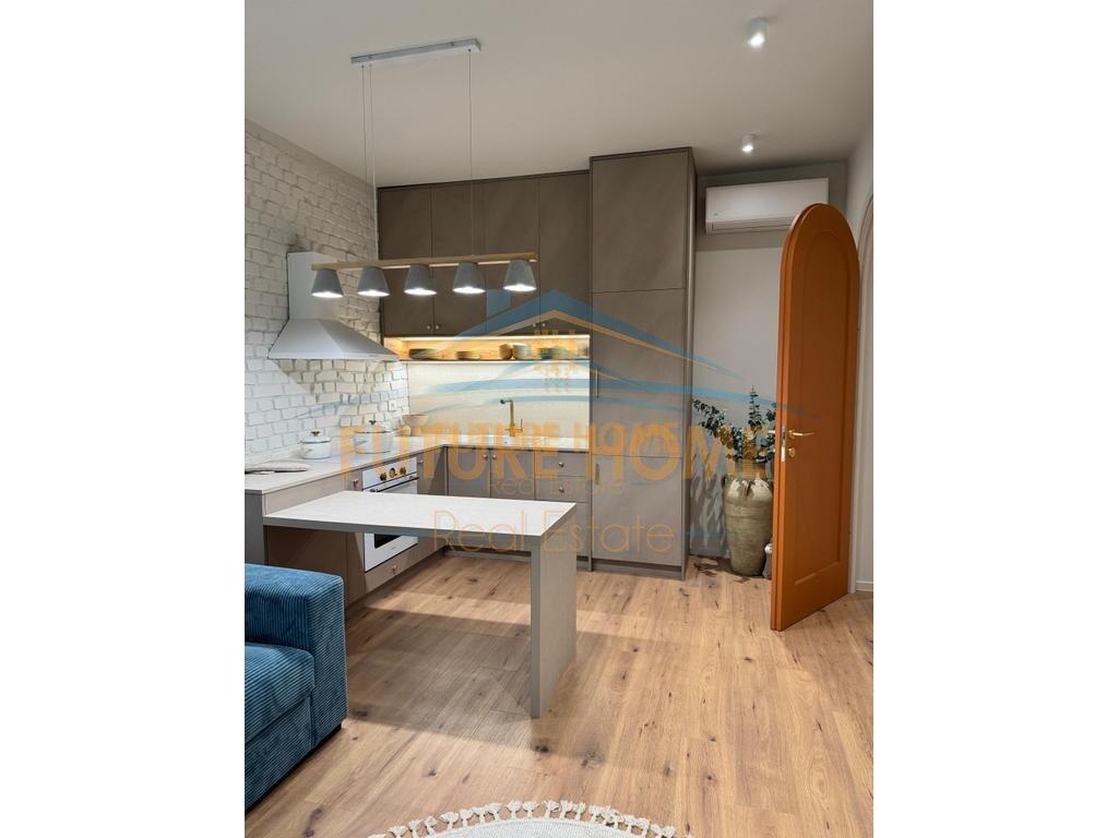 Qira, Apartament 2+1, Myslym Shyr