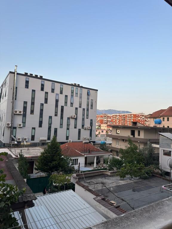 Jepet apartament 2+1+2tualete +3 Ballkone Astir