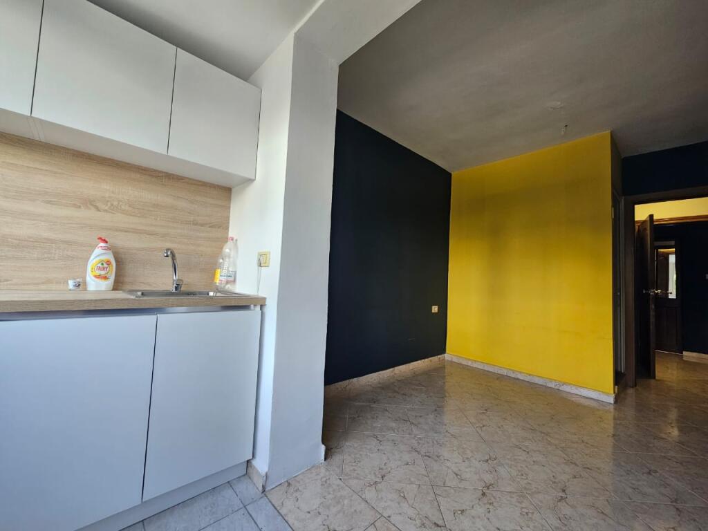 Office space for rent – Myslym Shyri Apartment 2+1 | 75 m² | 2nd floor View of the main street!