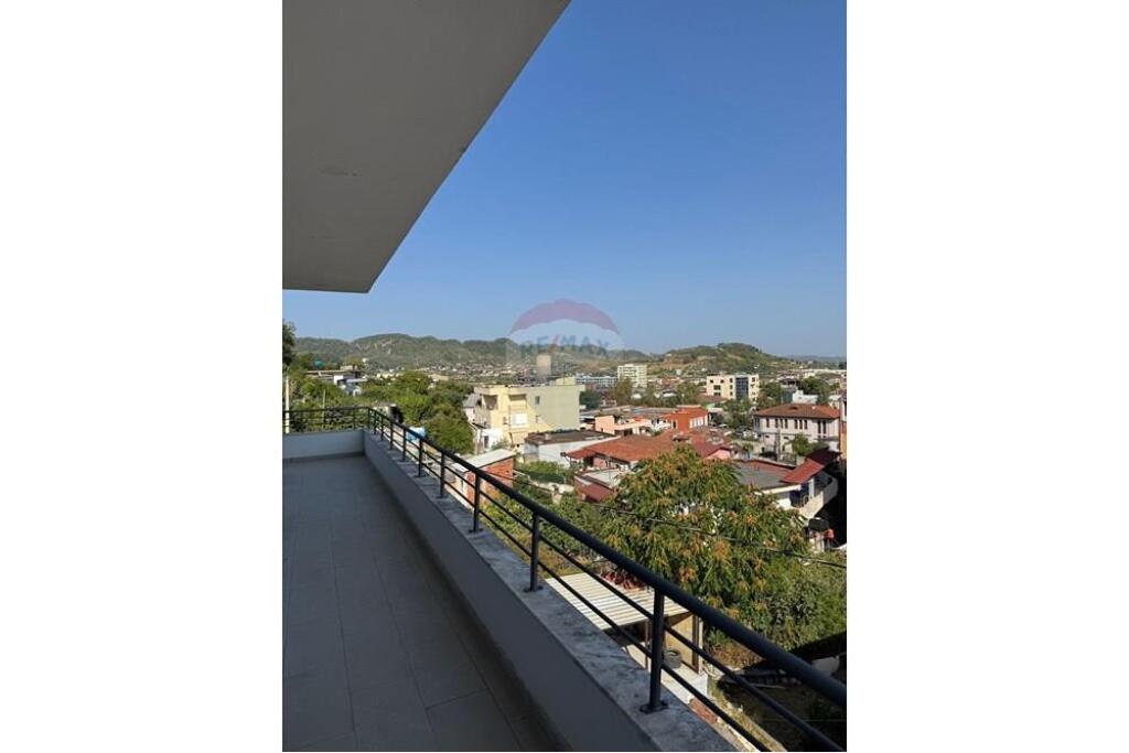 Apartament 2+1 per qira