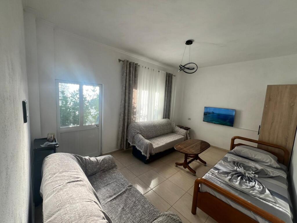 Private house for rent. (St: “ Siri Kodra “ near the refrigerator )