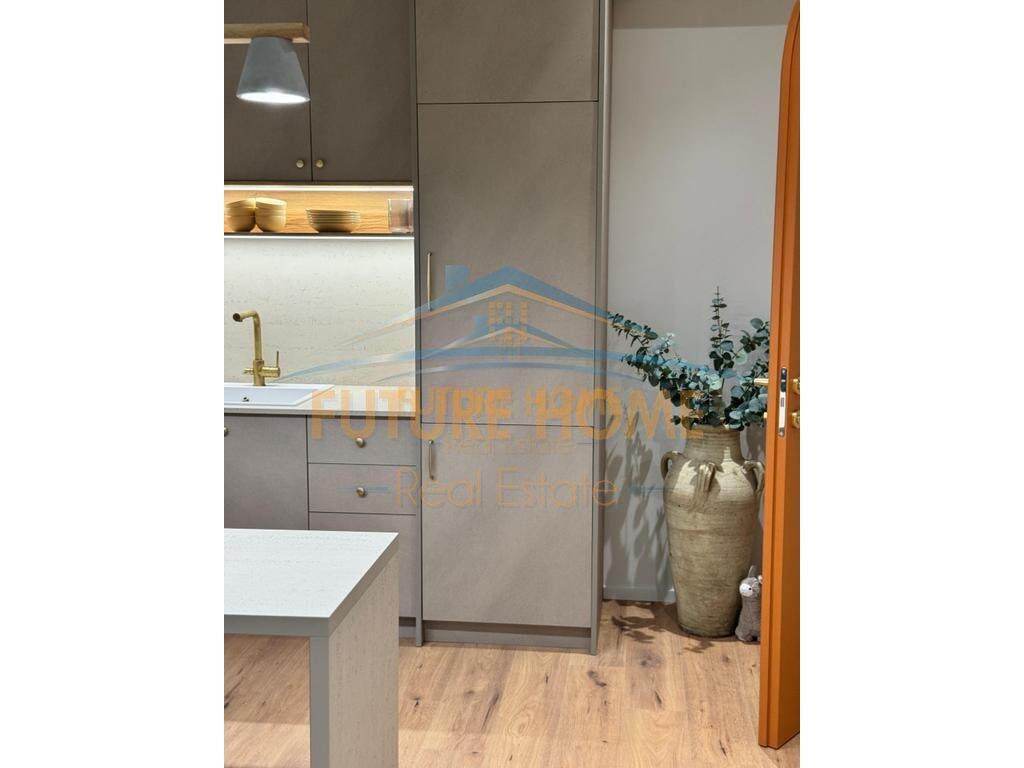 Qira, Apartament 2+1, Myslym Shyr