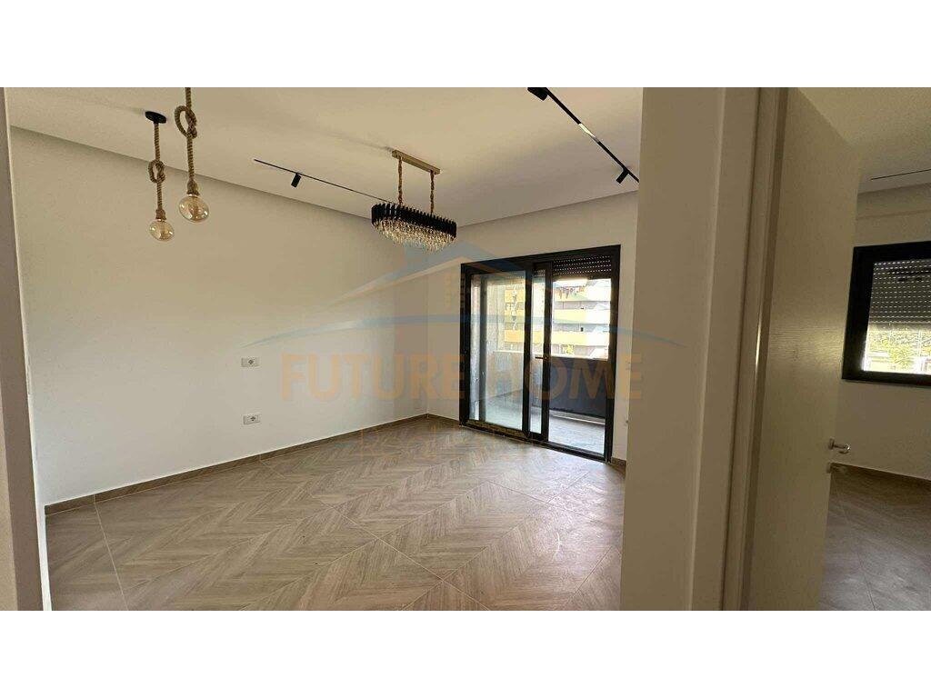 Shitet, Apartament 3+1+2 , Residenca Oasis, Tirane