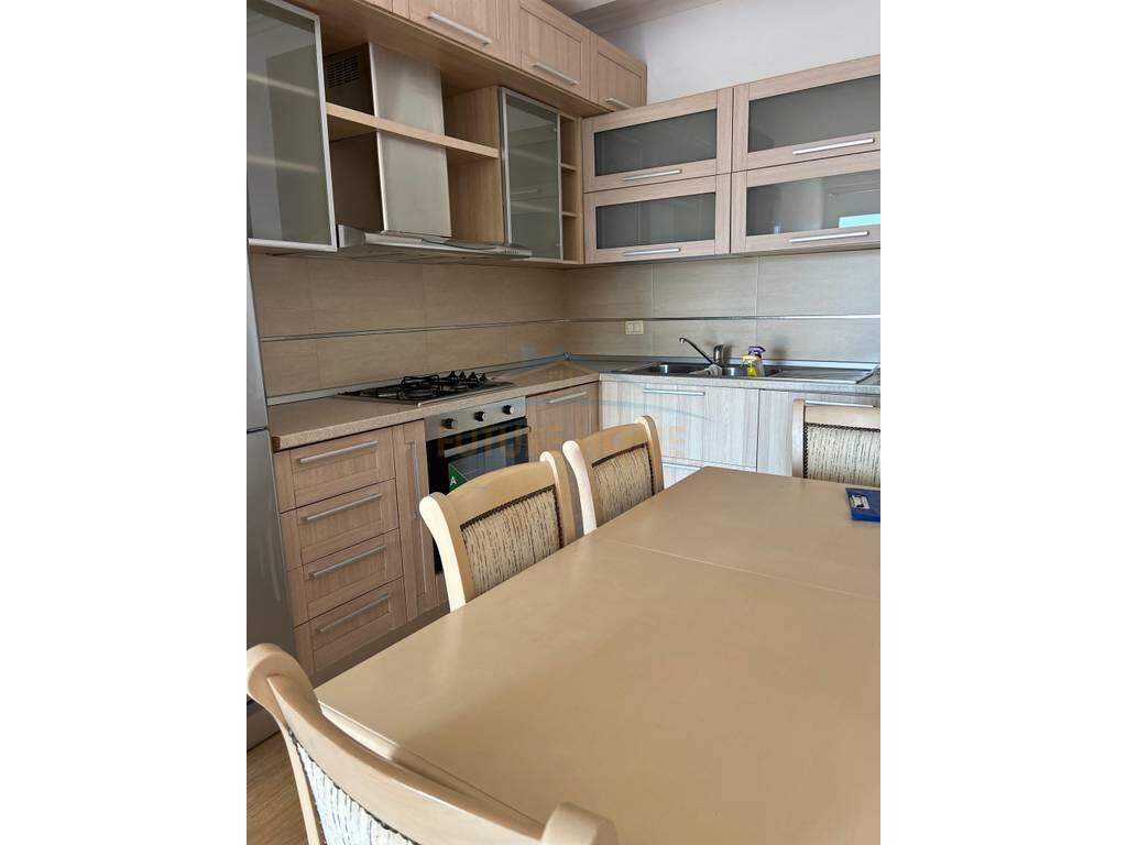 Qera, Apartament 2+1+2, Restorant Fresku, Fresk, Tirane