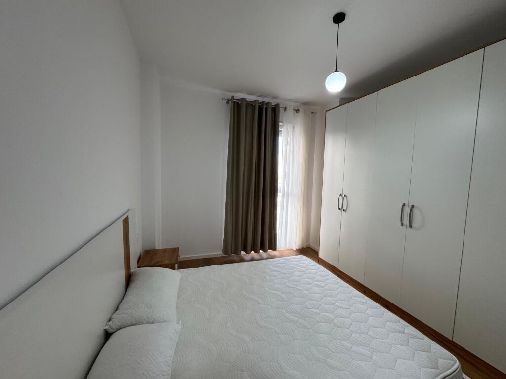 📢 Jepet me qira Apartament 2+1 +2 📍 Don Bosko, Tek Trio Tower  Kati 3 pallat I ri me ashensor  🏢 Ndërtim i ri – zonë e qetë dhe e aksesueshme 💶 Çmimi: 850€/muaj   ✅ Mundësi shumë e mirë për banim komod  📱 Kontakto: