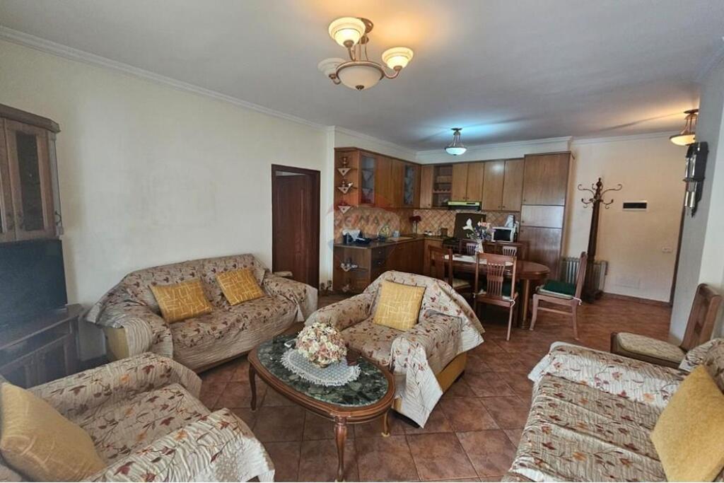 Apartment 2+1+2 for rent in Allias