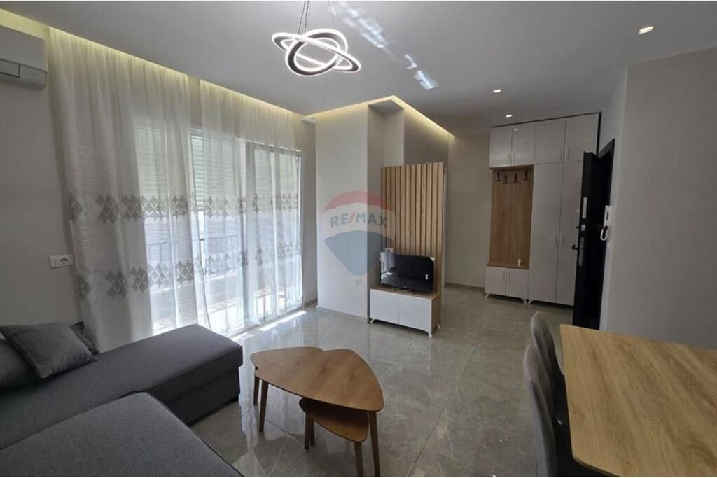 Apartament 1+1 +Post Parkimi me qera tek 5 Maji