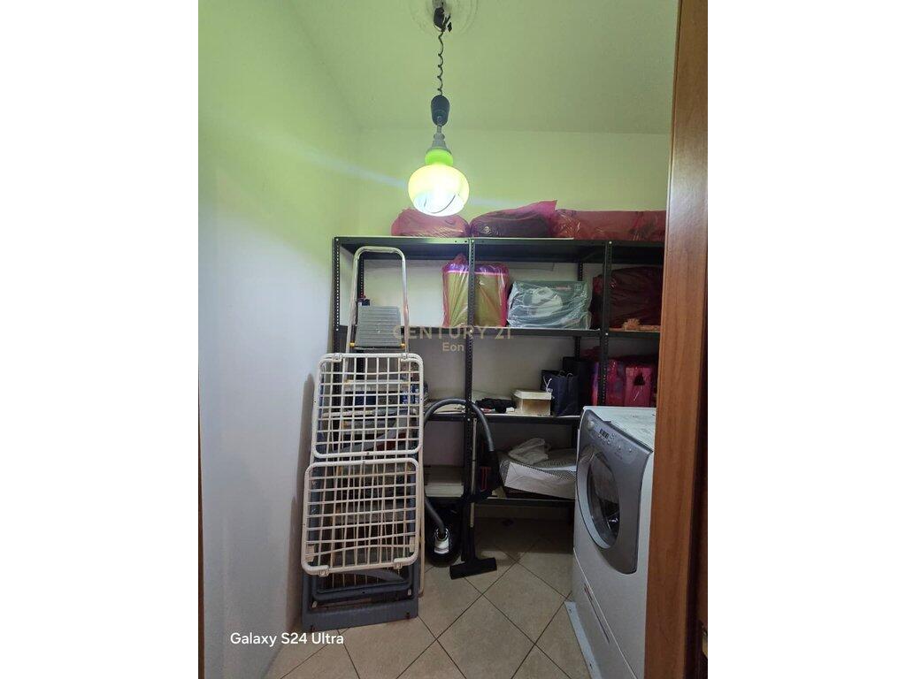 2+1 Apartment with Garage for Rent in the Center !