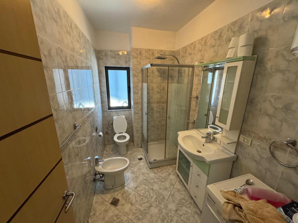Apartament me qera 2+1+2 Ish Nesheraku
